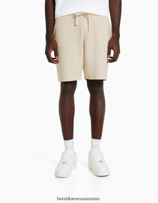 Bershka bărbați Set cămașă din tricot texturat și bermudă cremă Z86D3440 îmbrăcăminte