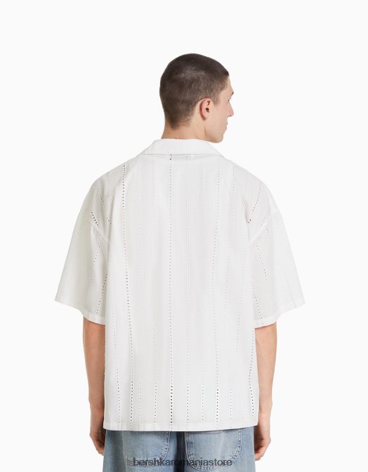 Bershka bărbați cămașă cu mânecă scurtă, cu o formă relaxată, cu broderie elvețiană alb Z86D2923 îmbrăcăminte