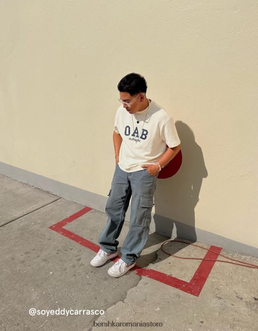 Bershka bărbați tricou de pluș cu mânecă scurtă cu imprimeu de varsity aproape alb Z86D2765 îmbrăcăminte