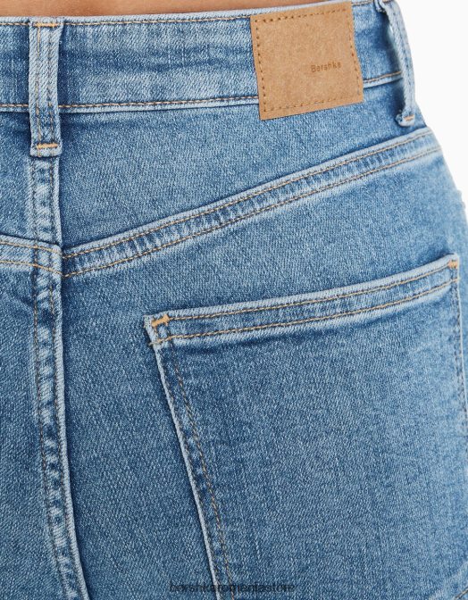 Bershka femei blugi evazati albastru deschis Z86D1492 îmbrăcăminte