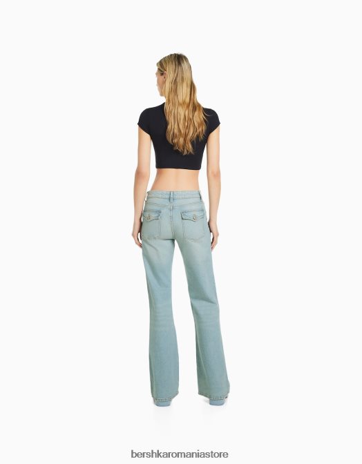 Bershka femei blugi flare cu talie joasa cu buzunare albastru deschis Z86D1565 îmbrăcăminte