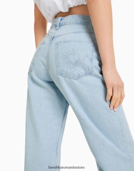 Bershka femei blugi largi din anii \'90 cu inimioare de strass albastru deschis Z86D1581 îmbrăcăminte