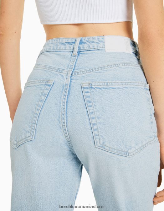Bershka femei blugi mom slim comfort fit albastru deschis Z86D1518 îmbrăcăminte