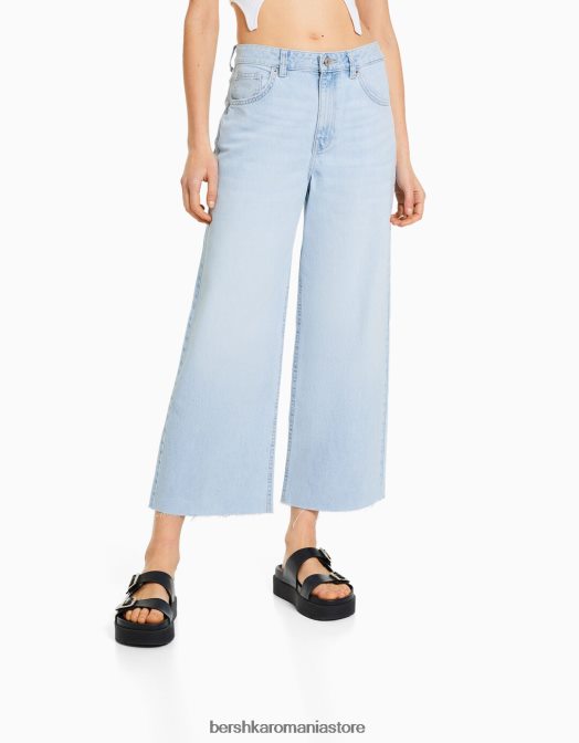 Bershka femei blugi tăiați cu picioare largi albastru deschis Z86D1515 îmbrăcăminte