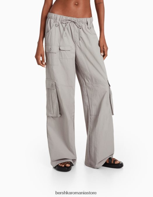 Bershka femei pantaloni cargo largi din nailon cu buzunare multiple exclusiv Z86D1333 îmbrăcăminte
