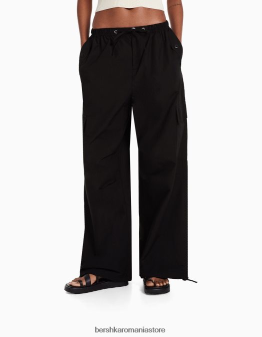 Bershka femei pantaloni de trening cargo cu parașuta din nailon artificial negru Z86D1310 îmbrăcăminte