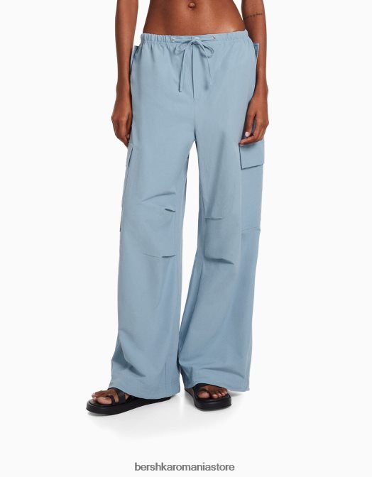 Bershka femei pantaloni de trening cargo cu parașuta din nailon artificial spălat albastru Z86D1327 îmbrăcăminte