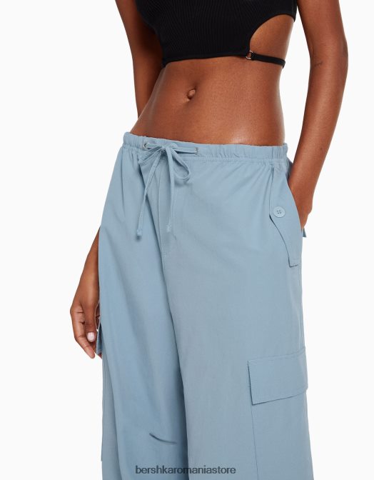 Bershka femei pantaloni de trening cargo cu parașuta din nailon artificial spălat albastru Z86D1327 îmbrăcăminte