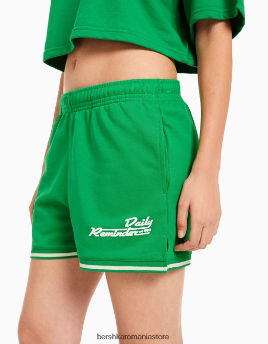 Bershka femei pantaloni scurți de pluș imprimați cu ornamente verde Z86D1735 îmbrăcăminte