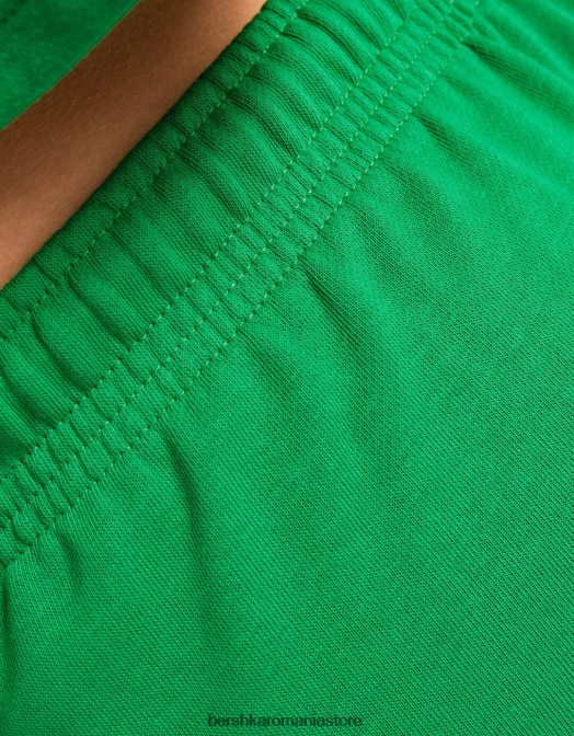 Bershka femei pantaloni scurți de pluș imprimați cu ornamente verde Z86D1735 îmbrăcăminte