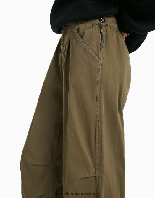Bershka femei pantaloni de trening cu parașută largi kaki Z86D1397 îmbrăcăminte