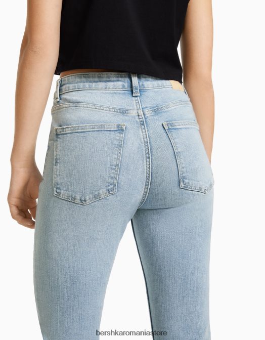 Bershka unisex blugi evazati albastru deschis Z86D3928 îmbrăcăminte