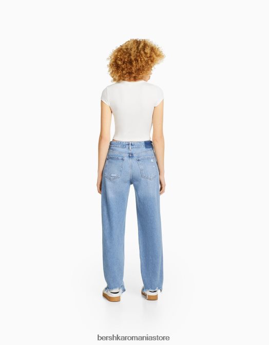 Bershka unisex blugi mom rupti tăiați, cu picioare drepte albastru deschis Z86D3961 îmbrăcăminte