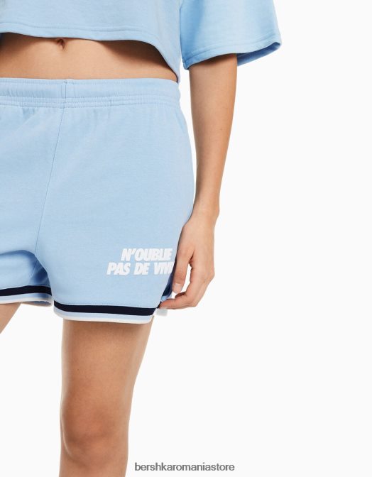 Bershka unisex pantaloni scurți de pluș imprimați cu ornamente albastru deschis Z86D4060 îmbrăcăminte