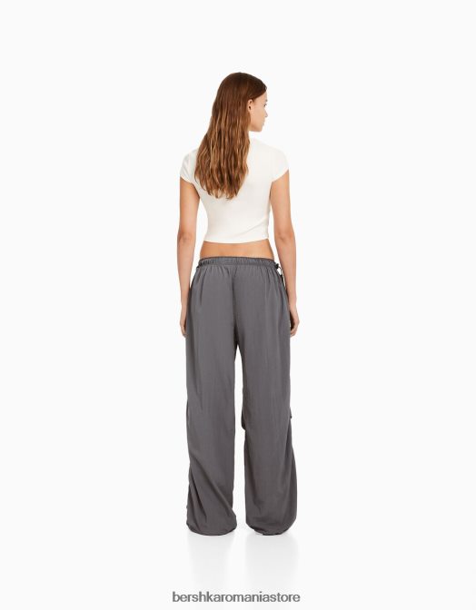 Bershka unisex pantaloni de jogging cu parașuta din nailon gri Z86D3895 îmbrăcăminte