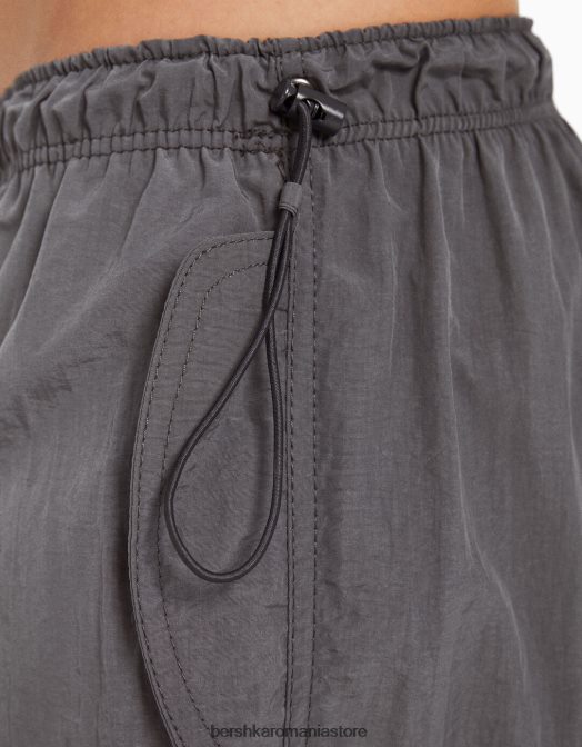 Bershka unisex pantaloni de jogging cu parașuta din nailon gri Z86D3895 îmbrăcăminte