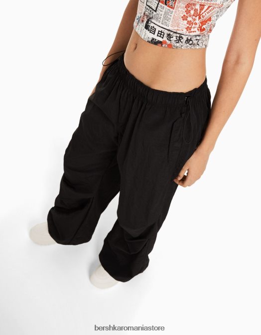 Bershka unisex pantaloni de jogging cu parașuta din nailon negru Z86D3884 îmbrăcăminte